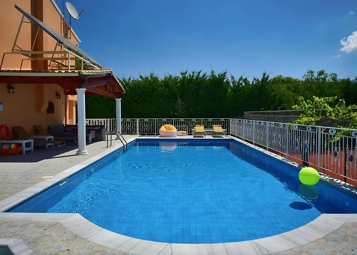Jolie Corfu Villa