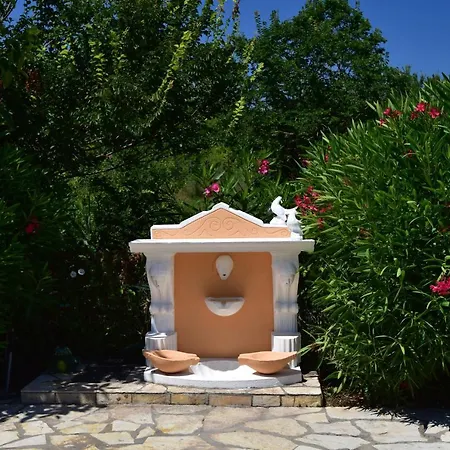 Jolie Corfu